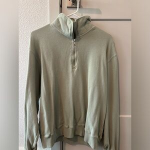 Brandi Melville sweater